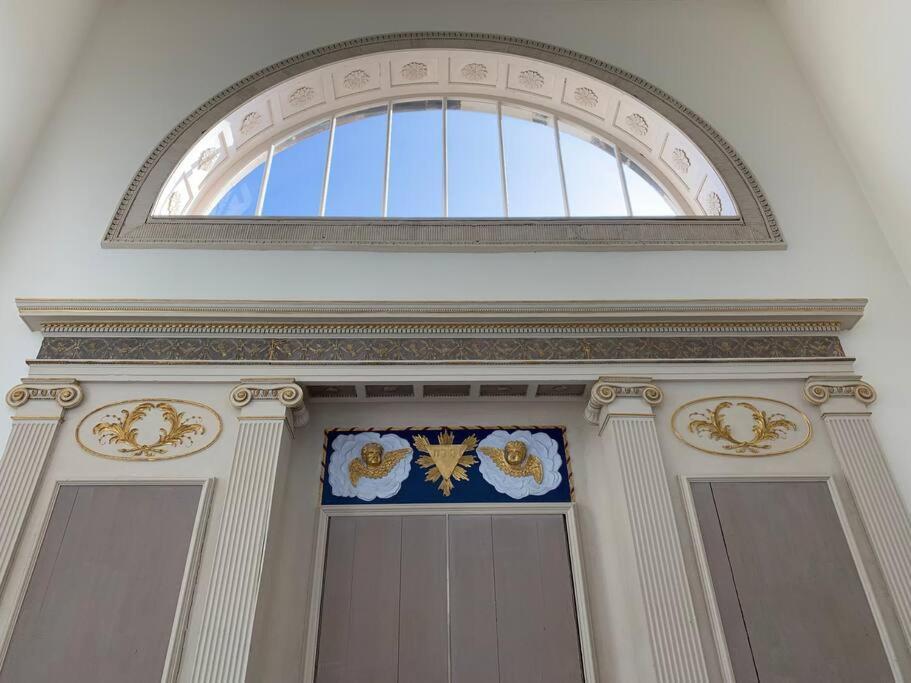 Апартаменты Style & Opulence In Georgian Chapel W Parking Бат Экстерьер фото