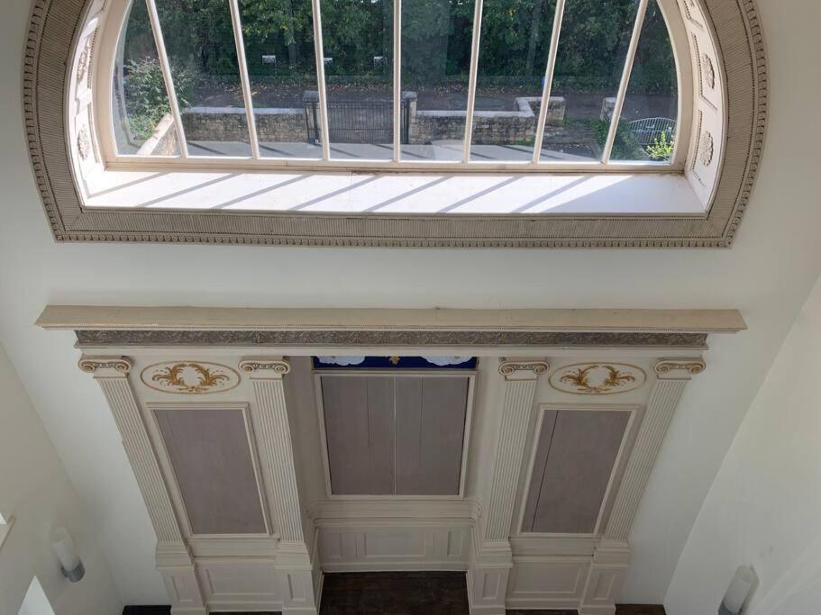 Апартаменты Style & Opulence In Georgian Chapel W Parking Бат Экстерьер фото